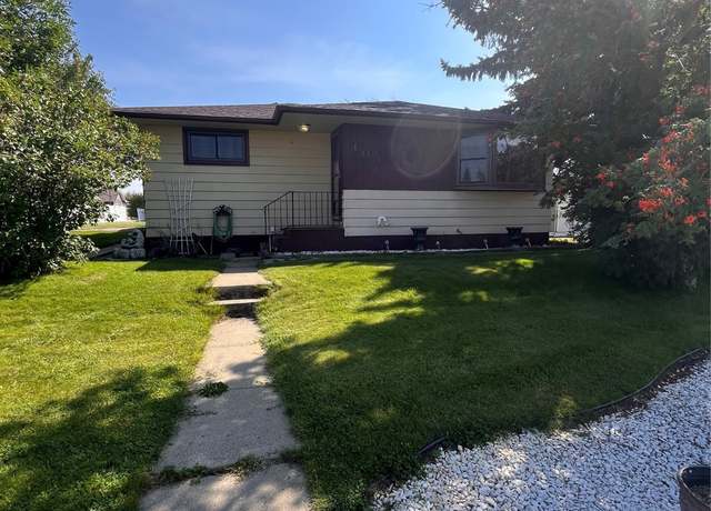 Property at 403 Circle Dr, Cut Bank, MT 59427, 4 beds, 1.5 baths