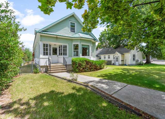 Property at 402 N 2nd St, Hamilton, MT 59840, 3 beds, 2 baths