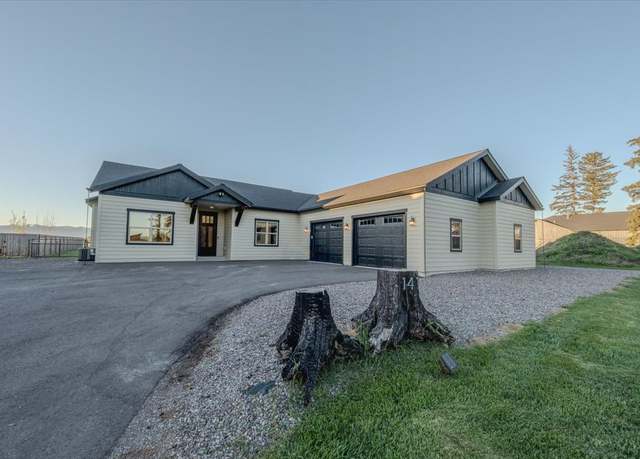 Property at 141 Brody Ln, Kalispell, MT 59901, 4 beds, 2.5 baths