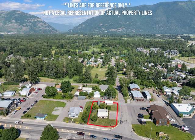 Property at 15 9th St E, Columbia Falls, MT 59912, 2 beds, 1 bath
