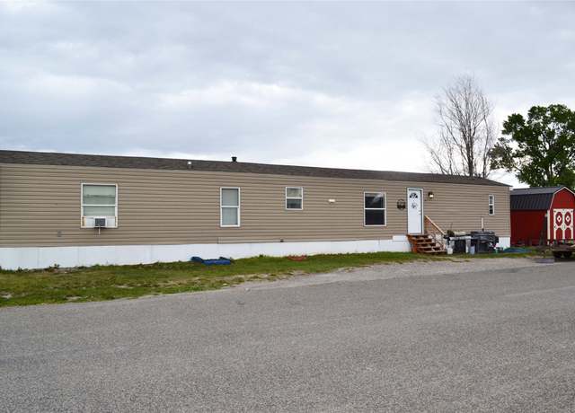 Property at 500 N Walnut St, Townsend, MT 59644, 4 beds, 2 baths