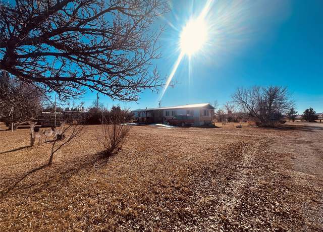 Property at 611 3rd Ave SW, Choteau, MT 59422, 3 beds, 1.5 baths