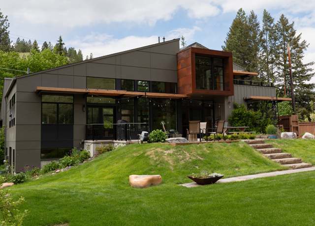 Property at 501 Alvina Dr, Missoula, MT 59802, 5 beds, 3.5 baths