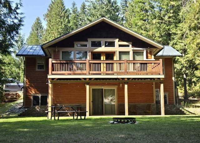 Property at 20 Halo Dr, Troy, MT 59935, 3 beds, 2.5 baths