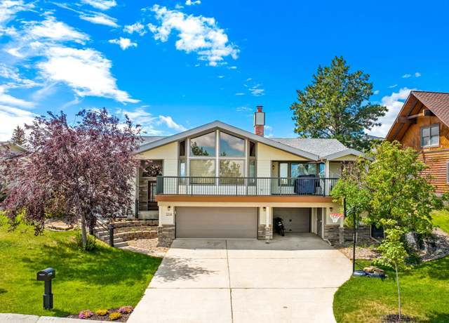 Property at 2714 Ivy Dr, Great Falls, MT 59404, 5 beds, 4 baths