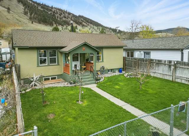 Property at 402 Montana Ave, Missoula, MT 59802, 2 beds, 1.5 baths