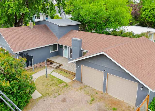 Property at 400 38th St N, Great Falls, MT 59405, 4 beds, 2 baths