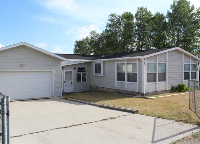 Property at 1385 Sunset Rd, Butte, MT 59701, 3 beds, 2 baths
