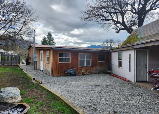 Property at 215 Woodland St, Thompson Falls, MT 59873, 2 beds, 1 bath