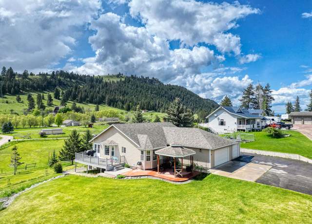 Property at 30 Knapp Ln, Kalispell, MT 59901, 4 beds, 3 baths