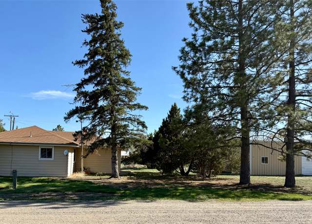 Property at 106 S Garner St, Brady, MT 59416, 2 beds, 1 bath