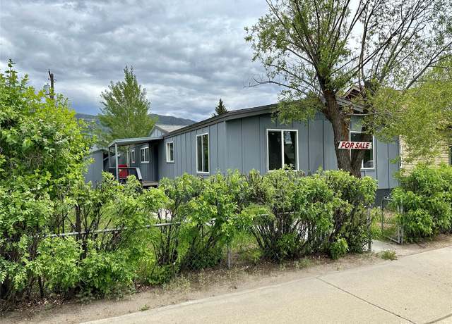 Property at 1830 Farragut Ave, Butte, MT 59701, 4 beds, 2 baths