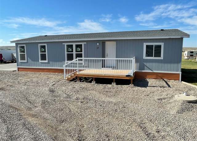 Property at 21 Chandelle Ln, Great Falls, MT 59404, 3 beds, 2 baths