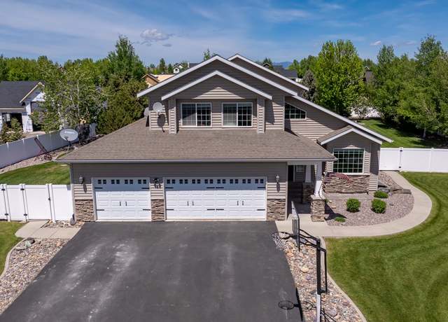 Property at 25 Logan Way, Kalispell, MT 59901, 5 beds, 3.5 baths