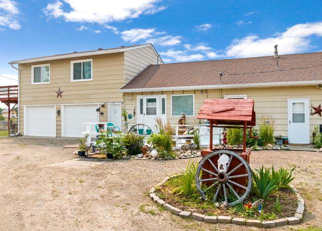 Property at 10 Sandra Ln, Great Falls, MT 59405, 4 beds, 2.5 baths
