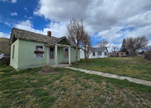 Property at 1312 Saint Charles St, Fort Benton, MT 59442