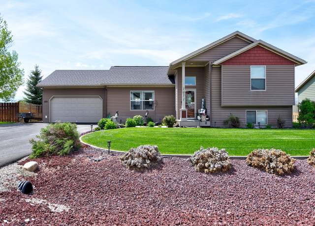 Property at 1071 Vega Rd, Helena, MT 59602, 4 beds, 3 baths