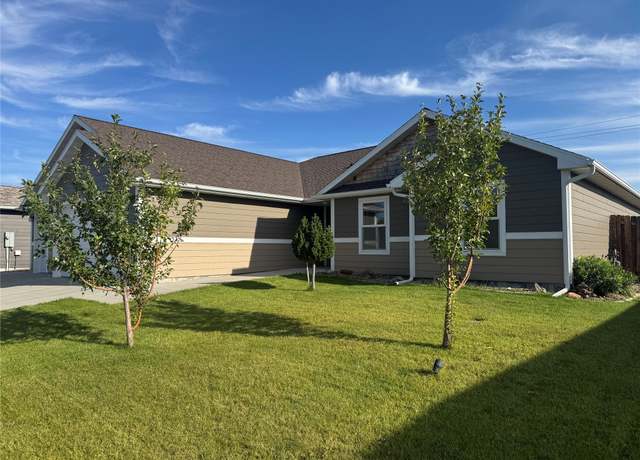 Property at 40 37th Ave NW, Great Falls, MT 59404, 4 beds, 2 baths