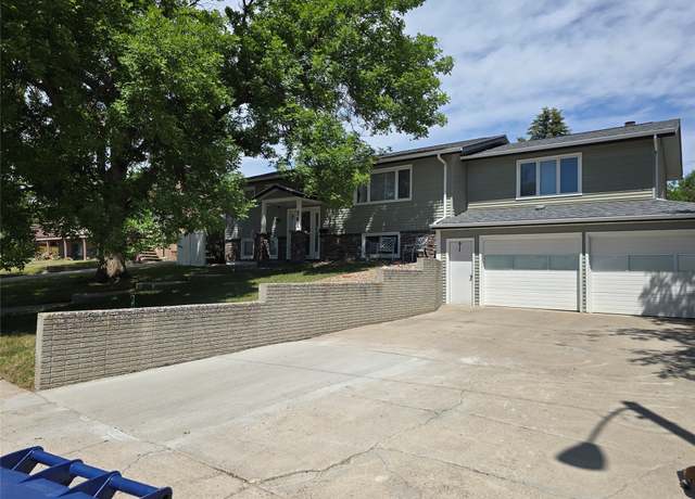 Property at 761 32nd Ave NE, Great Falls, MT 59404, 4 beds, 2 baths