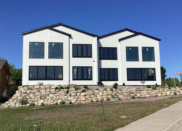Property at 229 Shawnee Ln, Polson, MT 59860, 3 beds, 3.5 baths