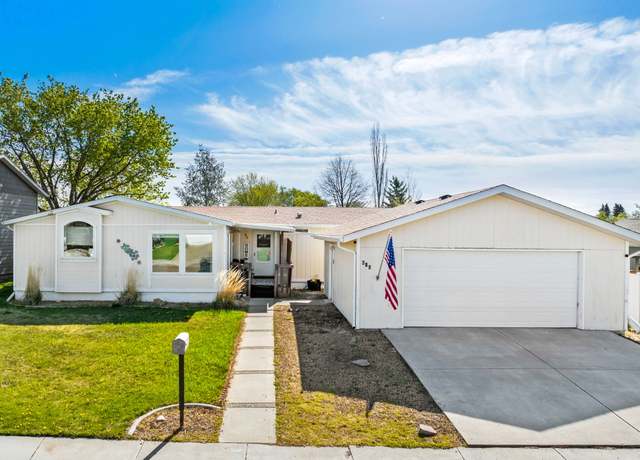 Property at 605 39a St N, Great Falls, MT 59405, 3 beds, 2 baths
