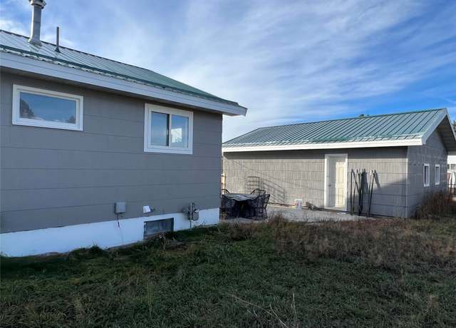 Property at 715 Texas Ave, Deer Lodge, MT 59722, 4 beds, 2 baths