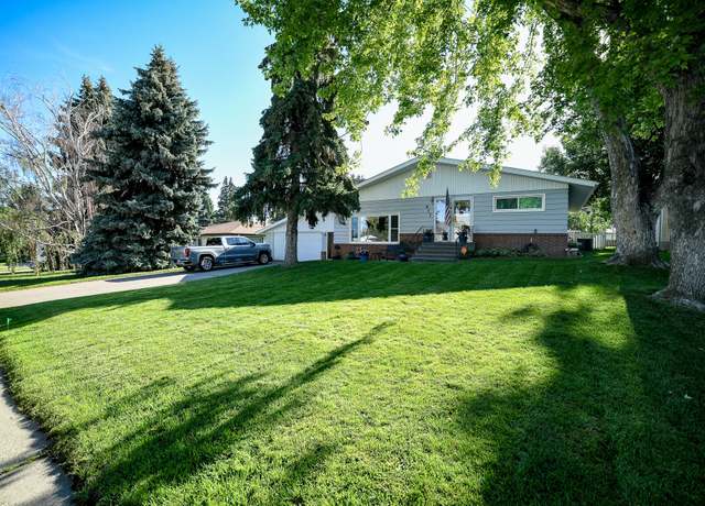 Property at 617 40th St S, Great Falls, MT 59405, 3 beds, 2.5 baths