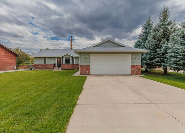 Property at 3528 14th Ave S, Great Falls, MT 59405, 4 beds, 3 baths