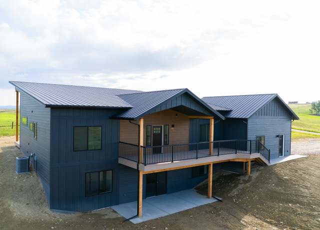 Property at 406 2nd Rd SW, Fairfield, MT 59436, 5 beds, 3 baths