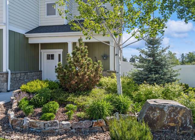 Property at 113 Mountain Vista Ct, Kalispell, MT 59901, 4 beds, 3.5 baths