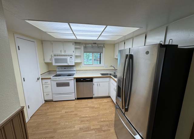 Property at 2255 Chickadee Dr, Missoula, MT 59808, 3 beds, 2.5 baths