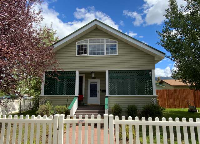 Property at 2000 Florida Ave, Butte, MT 59701, 2 beds, 2.5 baths
