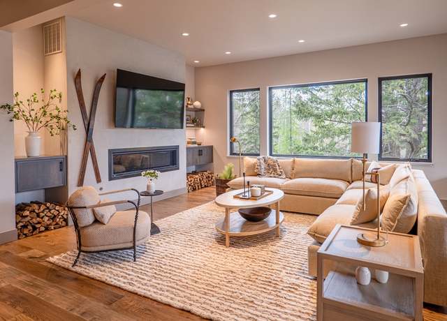 Property at 1015 Wisconsin Ave, Whitefish, MT 59937, 4 beds, 4 baths