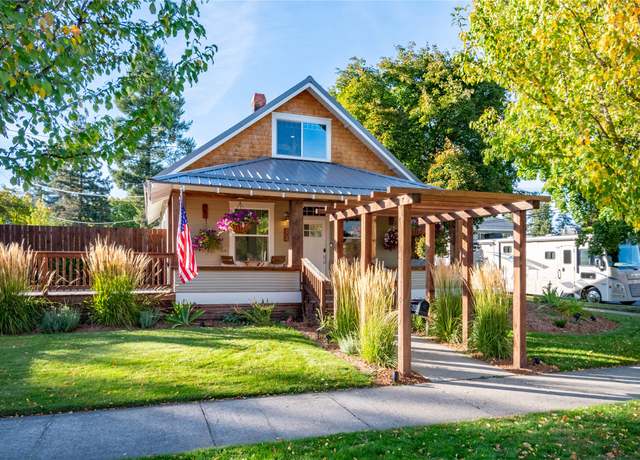 Property at 804 Mineral Ave, Libby, MT 59923, 3 beds, 2 baths