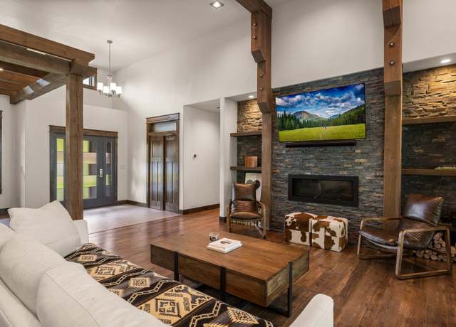 Property at 136 Turnberry Ter, Columbia Falls, MT 59912, 3 beds, 2 baths