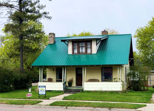 Property at 508 1st St W, Polson, MT 59860, 4 beds, 3 baths