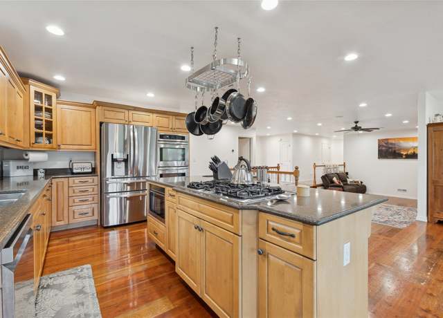 Property at 174 Palmer Dr, Kalispell, MT 59901, 3 beds, 2.5 baths