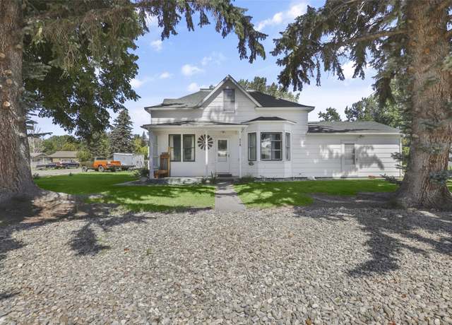 Property at 319 2nd St SW, Choteau, MT 59422, 4 beds, 2.5 baths