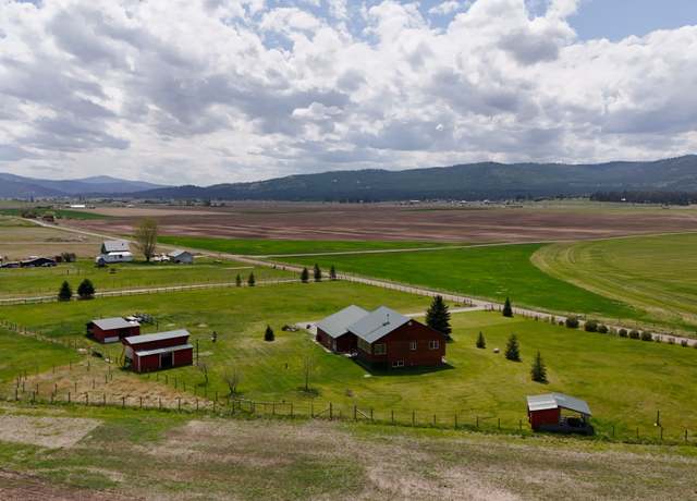 Property at 1723 W Springcreek Rd, Kalispell, MT 59901, 3 beds, 2 baths
