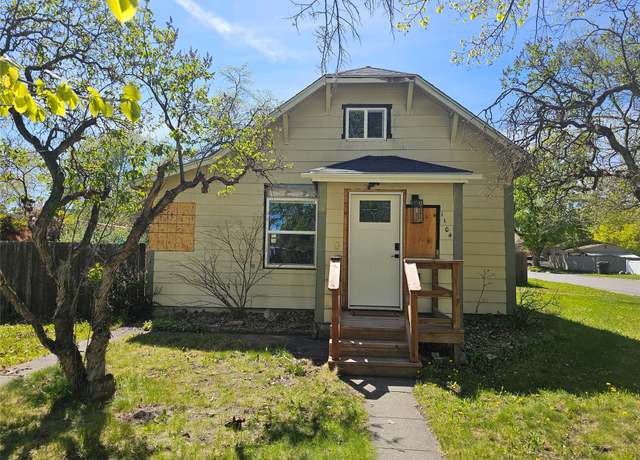 Property at 1104 6th Ave E, Kalispell, MT 59901, 3 beds, 2 baths