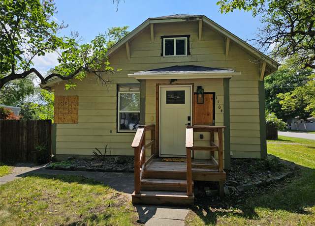 Property at 1104 6th Ave E, Kalispell, MT 59901, 3 beds, 2 baths