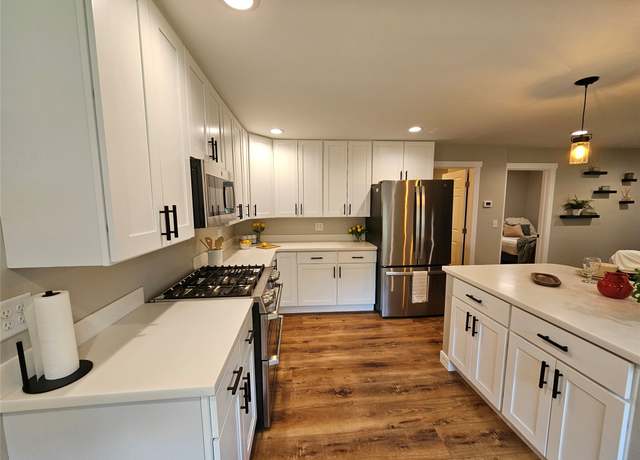Property at 1104 6th Ave E, Kalispell, MT 59901, 3 beds, 2 baths