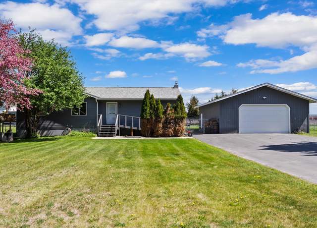 Property at 740 Shadow Ln, Kalispell, MT 59901, 3 beds, 2.5 baths