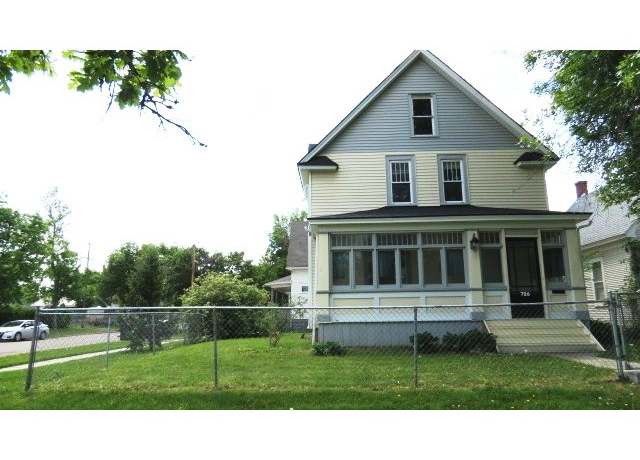 Property at 726 4th Ave S, Great Falls, MT 59405, 4 beds, 2.5 baths