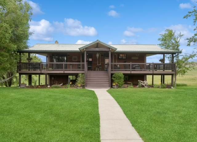 Property at 65637 MT Highway 37, Eureka, MT 59917, 3 beds, 2 baths
