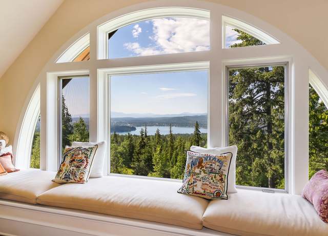 Property at 113 S Prairiesmoke Cir, Whitefish, MT 59937, 4 beds, 4.5 baths