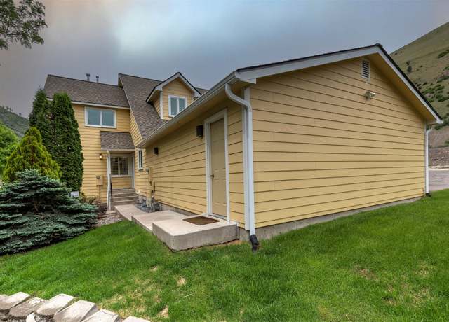 Property at 1823 Hankins Dr, Missoula, MT 59802, 2 beds, 2.5 baths