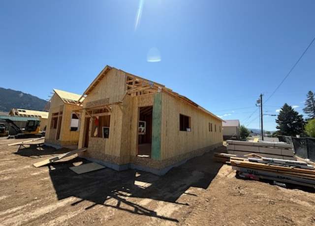 Property at 2800 Pine St, Butte, MT 59701, 3 beds, 2 baths