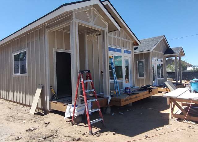 Property at 2800 Pine St, Butte, MT 59701, 3 beds, 2 baths