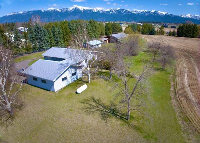 Property at 215 Fairmont Rd, Kalispell, MT 59901, 4 beds, 3.5 baths